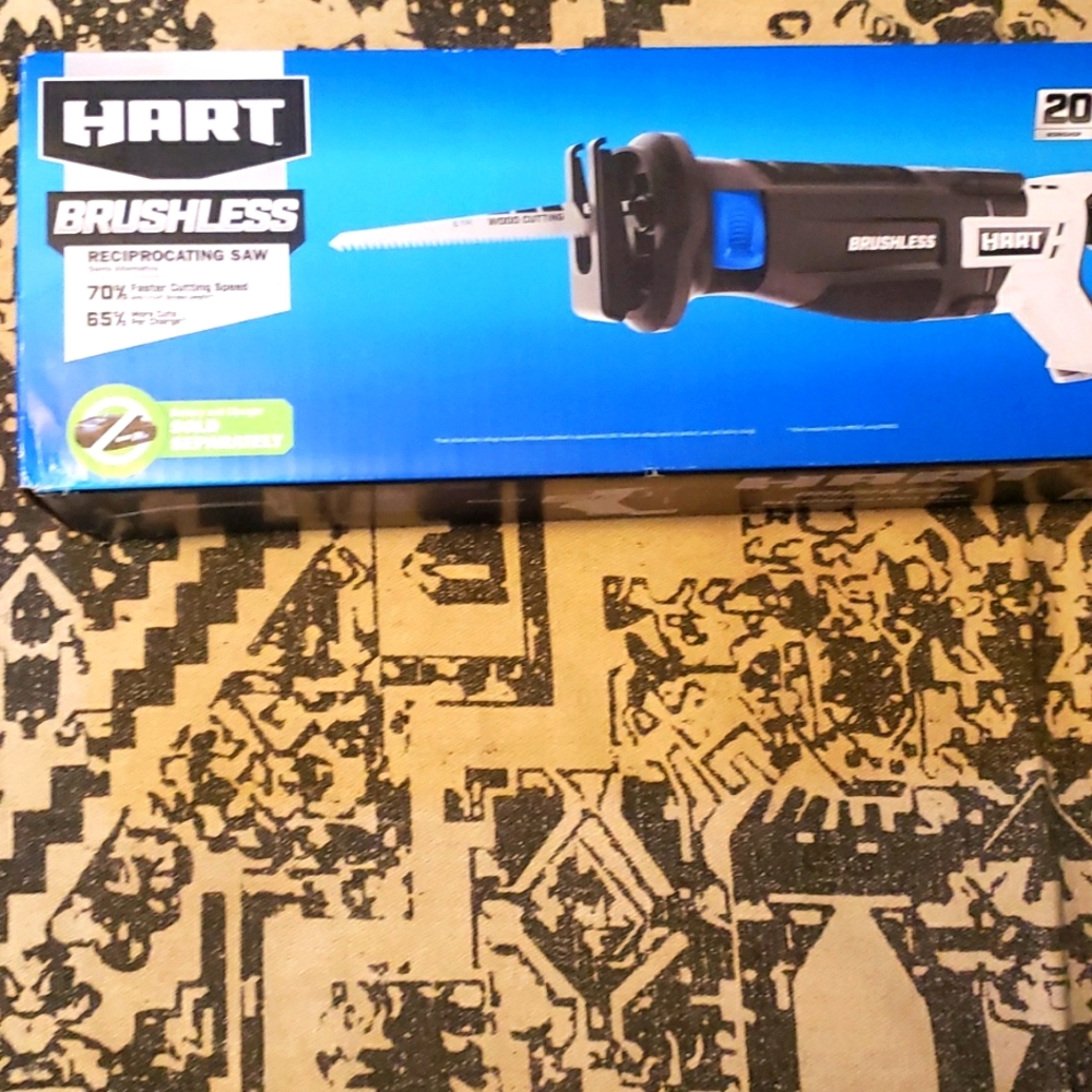 Hart brushless reciprocating saw